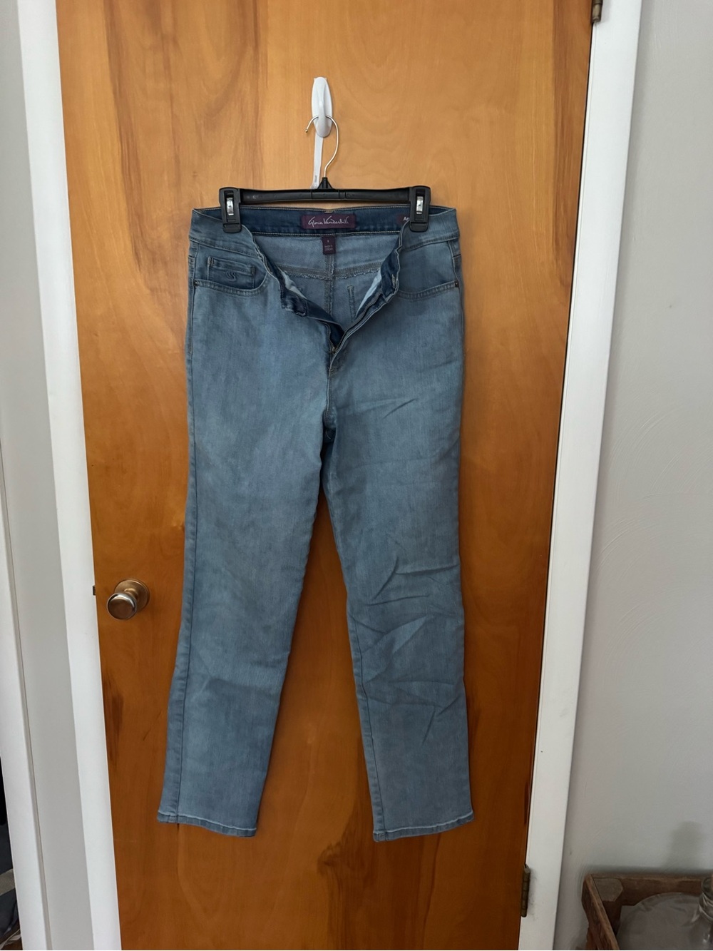 Women's  Straight-Leg Jeans